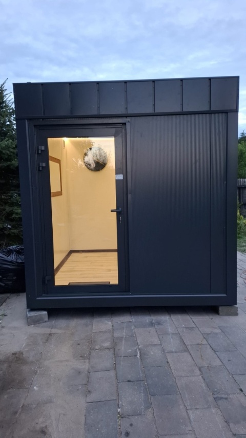 Kontener pawilon sanitarny dwa WC + przedsionek