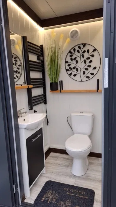 Kontener, pawilon sanitarny toaleta mobilna